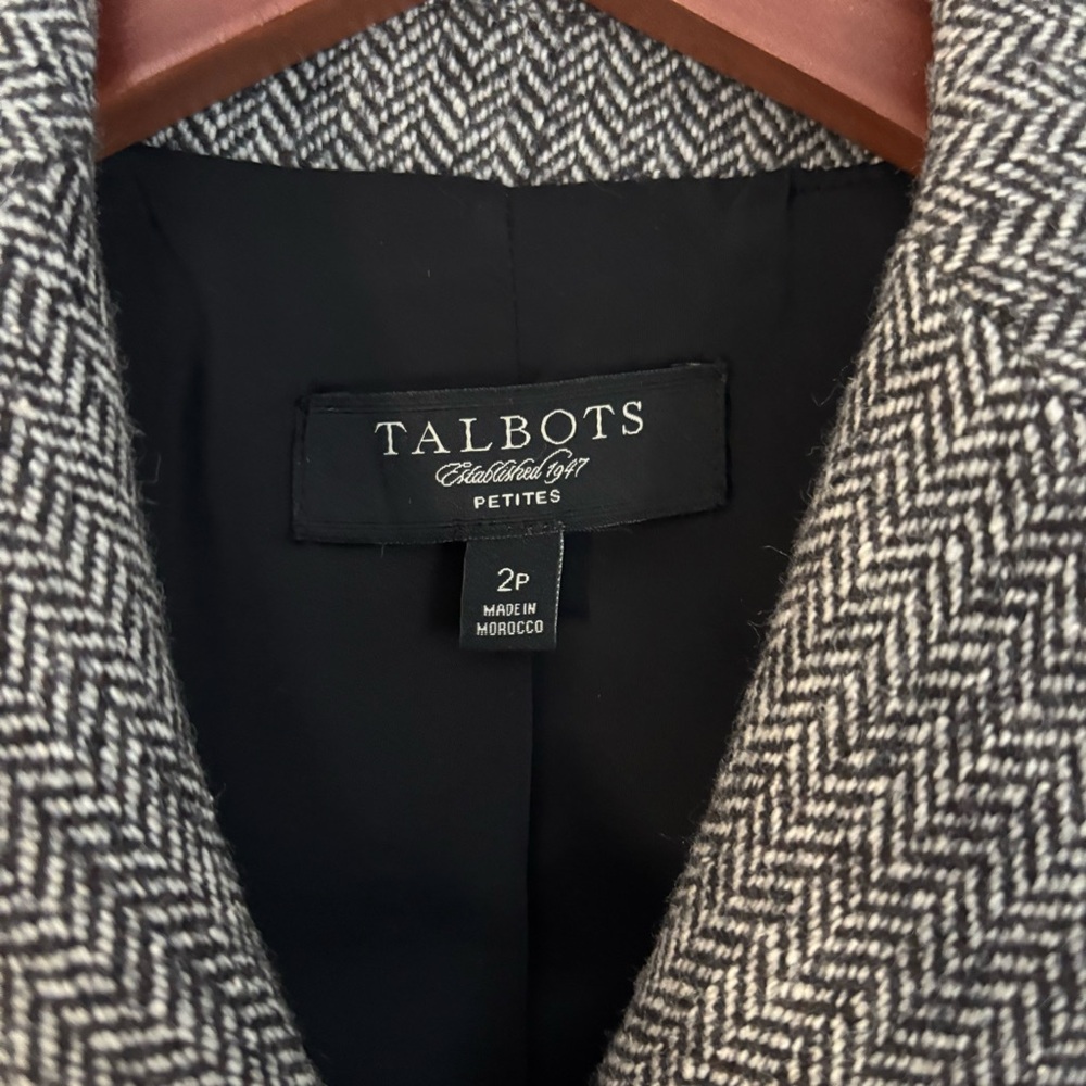 TALBOTS | Gray Tweed Wool Herringbone Double Breasted Blazer Jacket | Size 2P - Picture 5 of 6